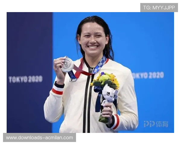 女子200自决赛蒂特姆斯呼吸控制艺术，最后50米换气频率胜出