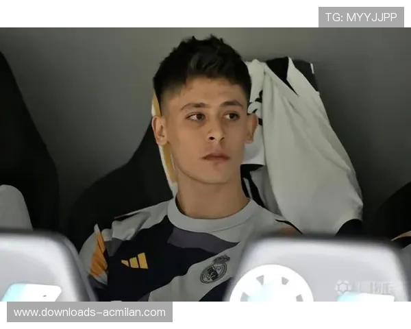 居莱尔获皇马队友支持,社媒互动展更衣室凝聚力